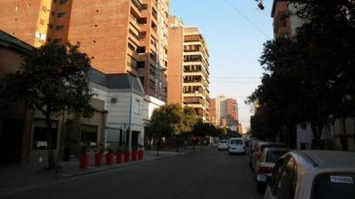 Opositores rechazan el proyecto para cambiar el nombre de la calle Rivadavia