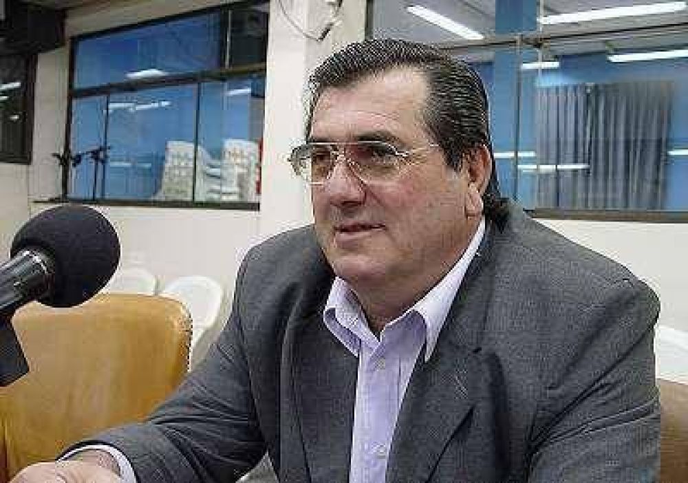 El ex pe�n de Guc descubri� que hay una empresa m�s registrada a su nombre.