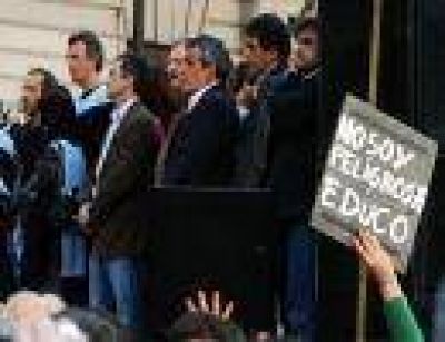 Marcha docente en repudio contra Macri
