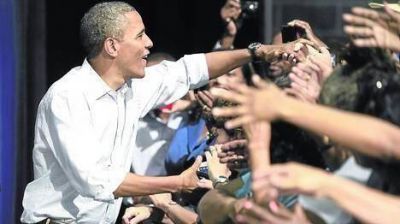Obama recauda 114 millones de d�lares y sube en los sondeos