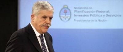 De Vido reparti� cr�ticas para los medios y le contest� a Peralta