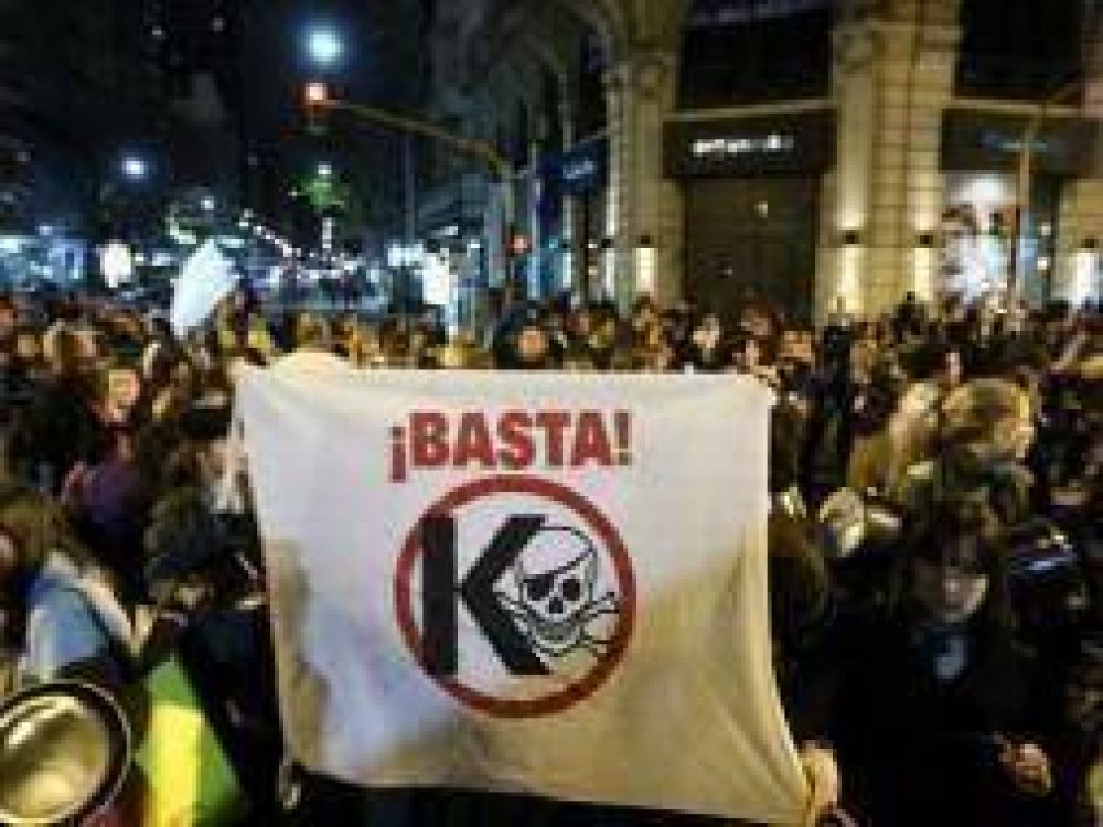 Convocan a cacerolazos contra el Gobierno Nacional en ciudades del interior