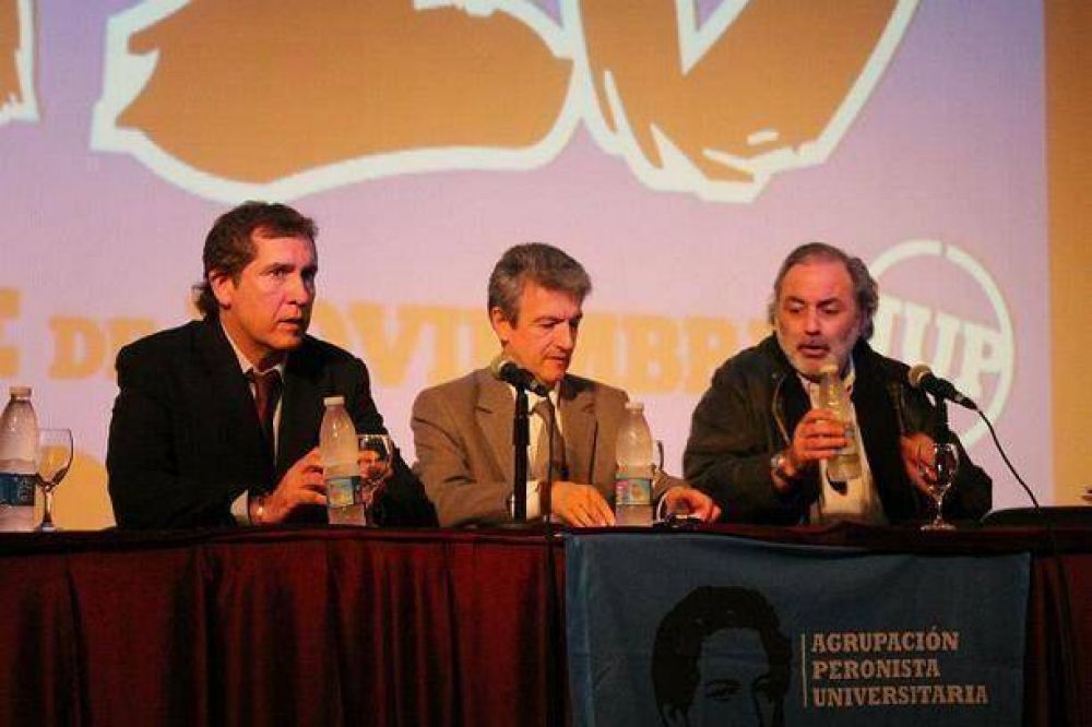 PALLARES JUNTO AL SUBSECRETARIO GENERAL DE LA PRESIDENCIA DE LA NACION