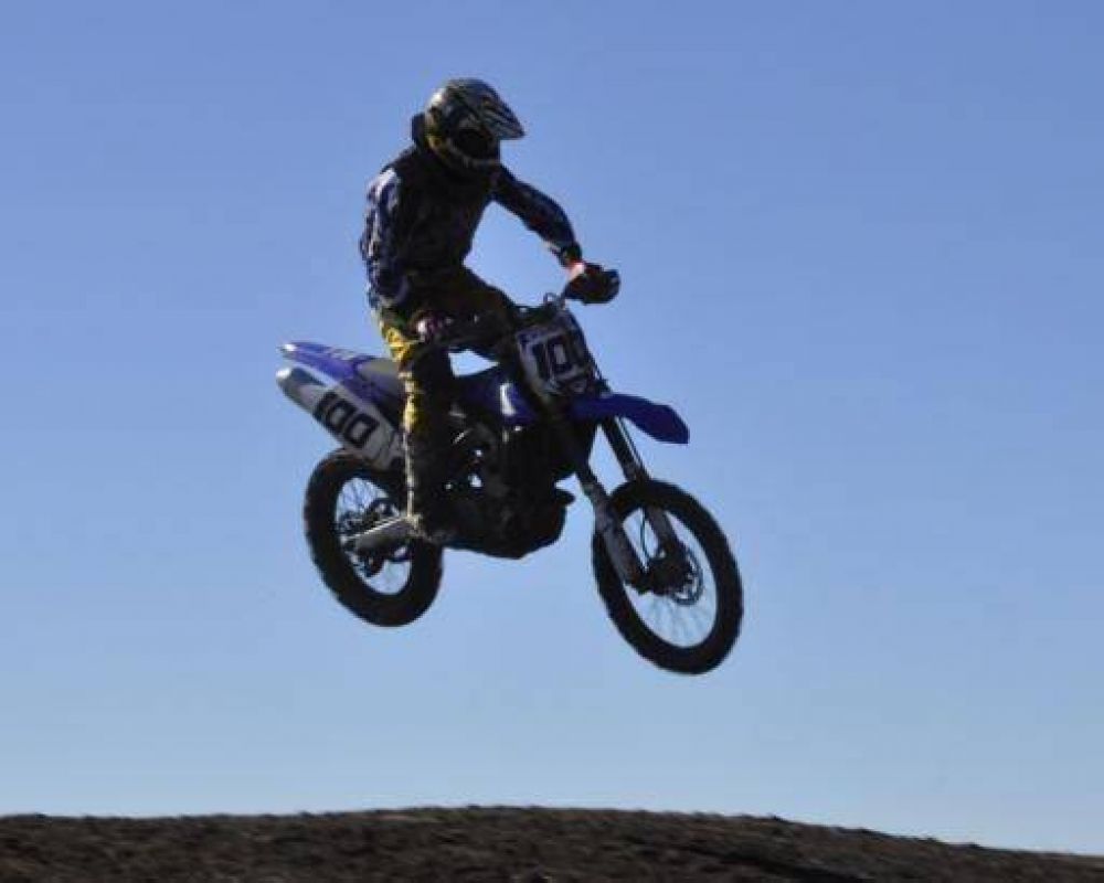 Fr�as recibe le Motocross del NOA
