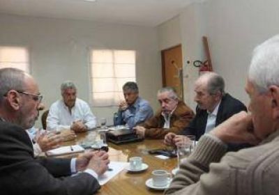 Bermejo se reuni� con Baratti y con vecinos de El Manzanar 