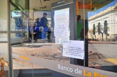 Conflicto bancario: gremialistas est�n reunidos en el Ministerio de Trabajo de Naci�n