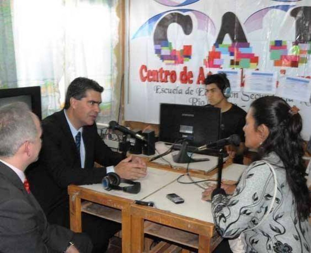 En el D�a del Maestro Capitanich realiz� importantes anuncios para el oeste chaque�o