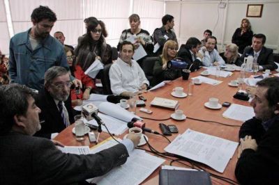 Franco ratific� sus dichos ante legisladores pero amparado en viejas causas y hechos nacionales
