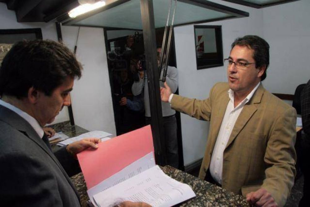 Diputados del PJ presentaron denuncia penal por precios �inflados� en la avenida Urquiza