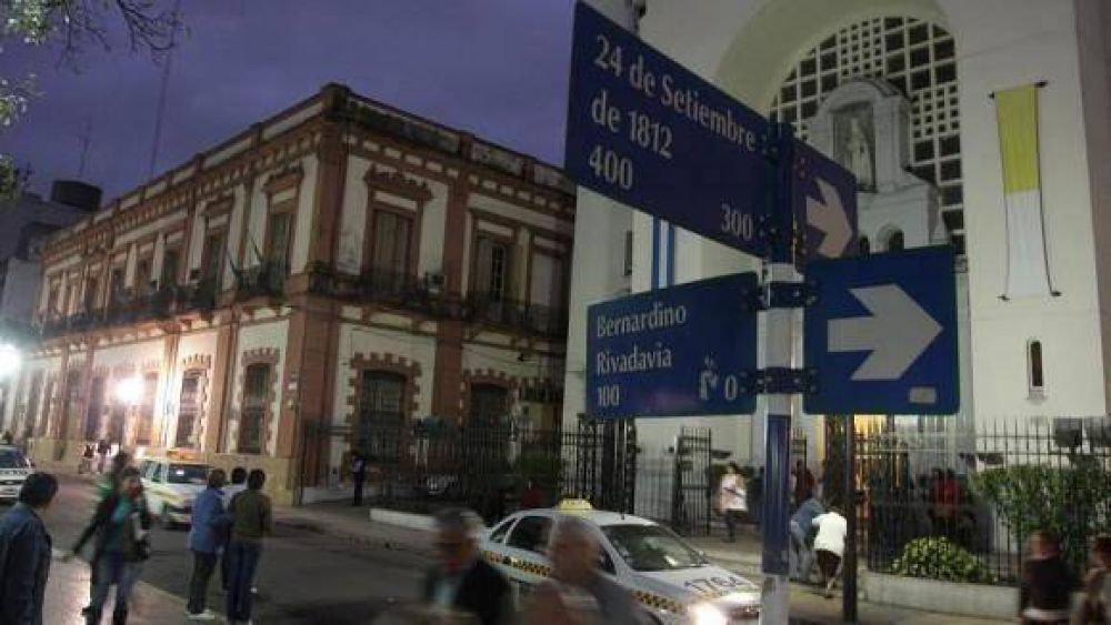 El revisionismo hist�rico oficialista avanzar� sobre la figura de Bernardino Rivadavia