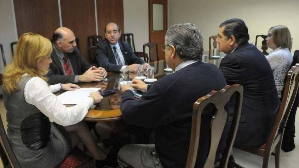  La Legislatura estudia nuevas medidas contra el tabaquismo