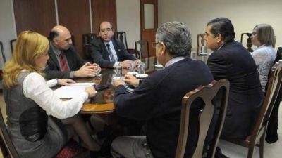  La Legislatura estudia nuevas medidas contra el tabaquismo