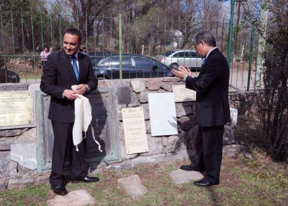 En la capital nacional de la educaci�n p�blica el Gobierno celebr� el D�a del Maestro