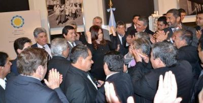 Insfr�n y los intendentes formose�os cierran historica jornada junto a la presidenta CFK