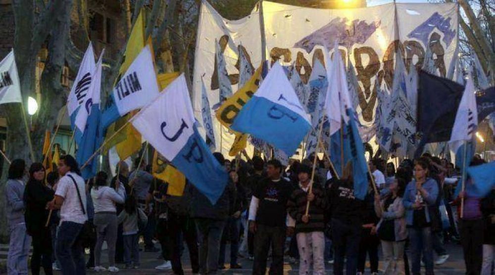 M�xima tensi�n entre la UCR y el PJ