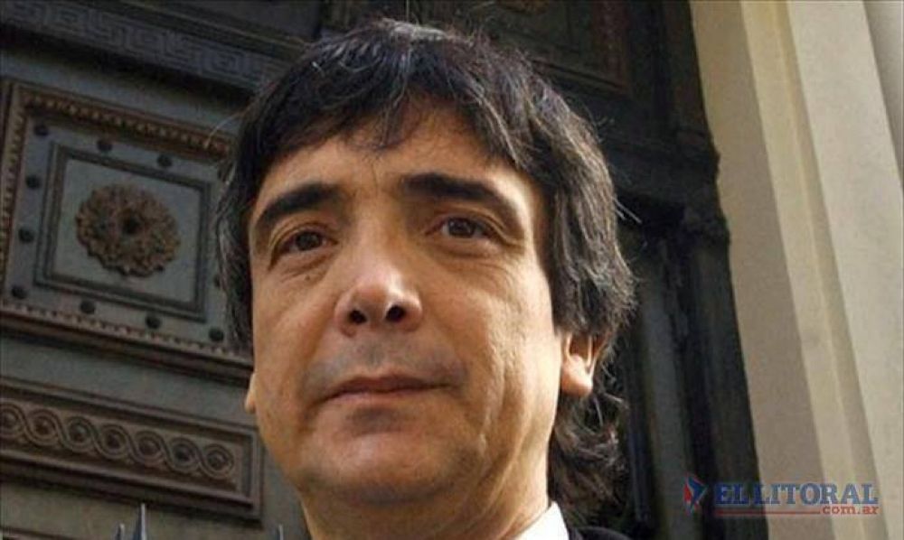 UCR: nueva l�nea interna nacional, a �la correntina�