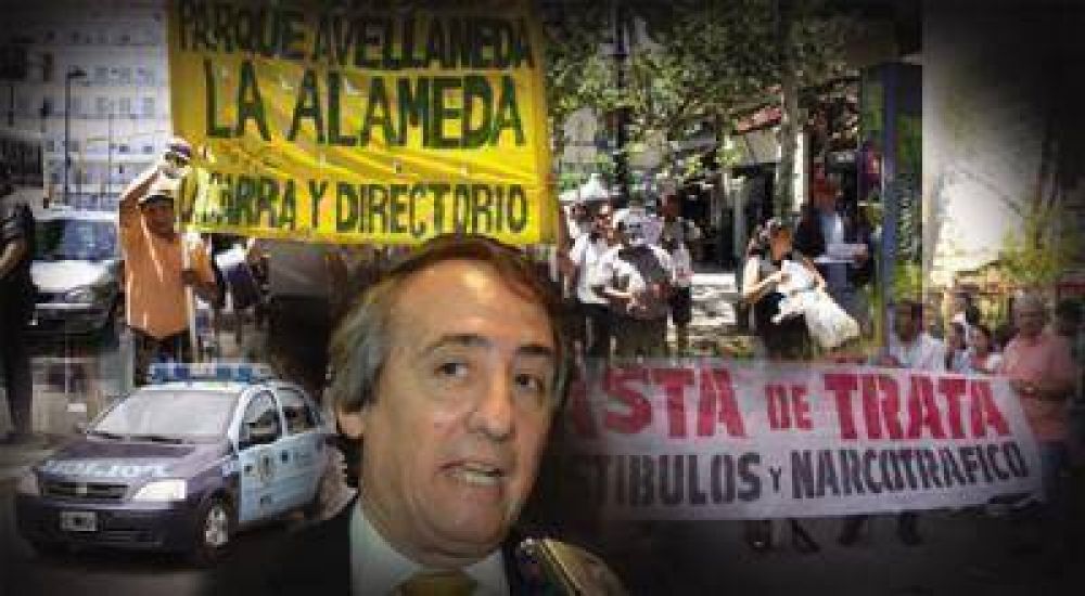 Kelly: No sabe, no contesta 	