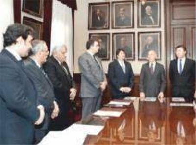 Closs y Lorenzetti firmaron convenio para la construcci�n de la Ciudad Judicial de Posadas
