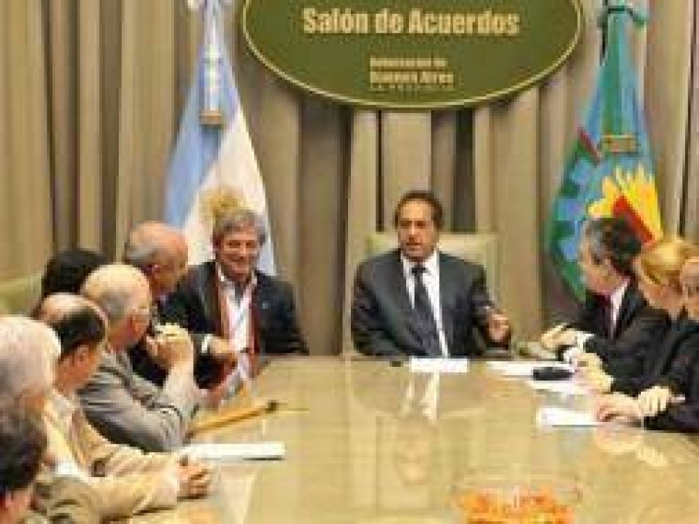 Scioli recibi� a 16 intendentes
