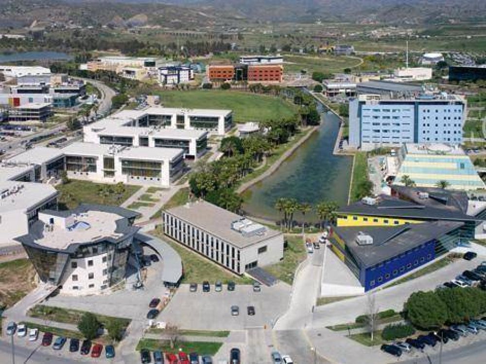 Z�ccaro viaja a M�laga para reforzar el desarrollo tecnol�gico