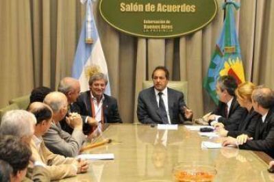 Obras viales: Scioli, cerca de intendentes