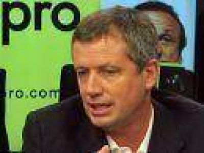 MONZ� EXPLIC� SU REFORMA POL�TICA 
