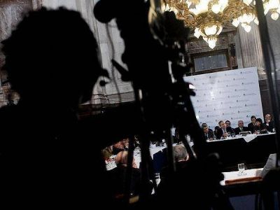 El Senado debate en comisi�n proyectos para que voten j�venes y extranjeros