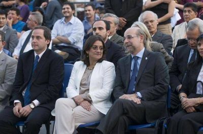 Corpacci en el acto aniversario de la UNCa