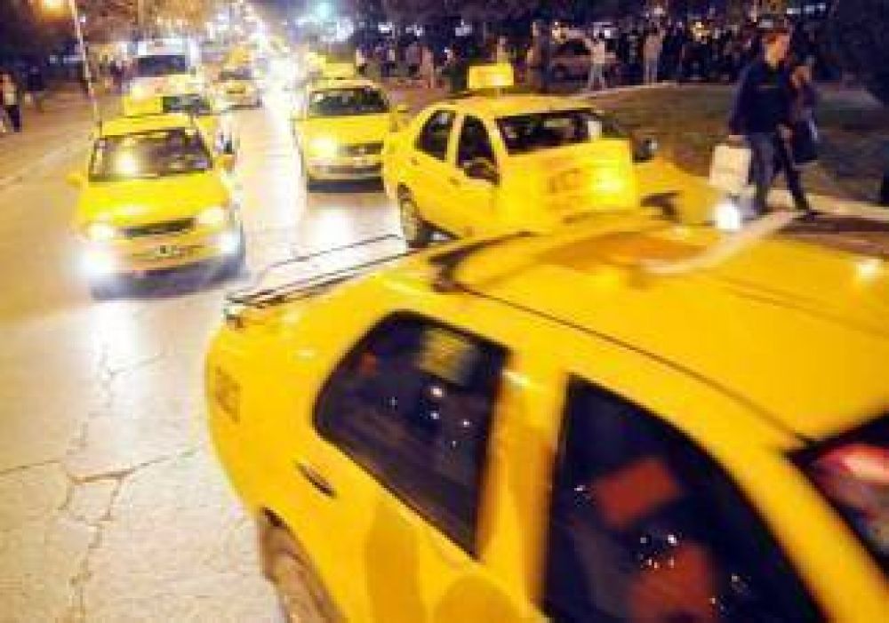 La mitad de los taxistas de la ciudad trabaja en negro 