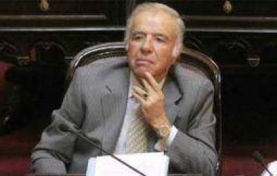 Carlos Menem confirm� que est� en contra de la re-re de Cristina