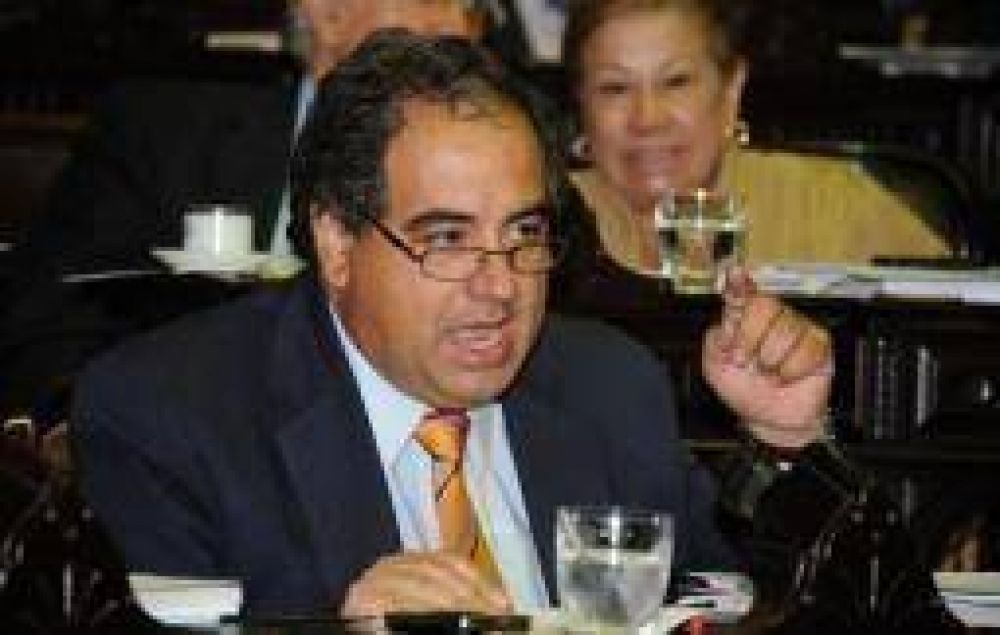 V�a judicial, la UCR buscar� poner freno a la miner�a a cielo abierto