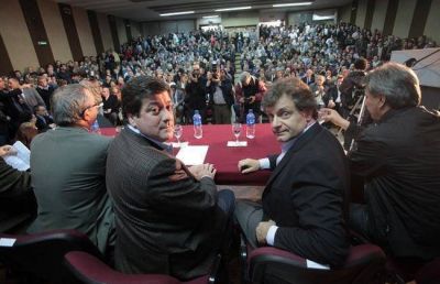 Mariotto y Pulti con la regulaci�n del juego