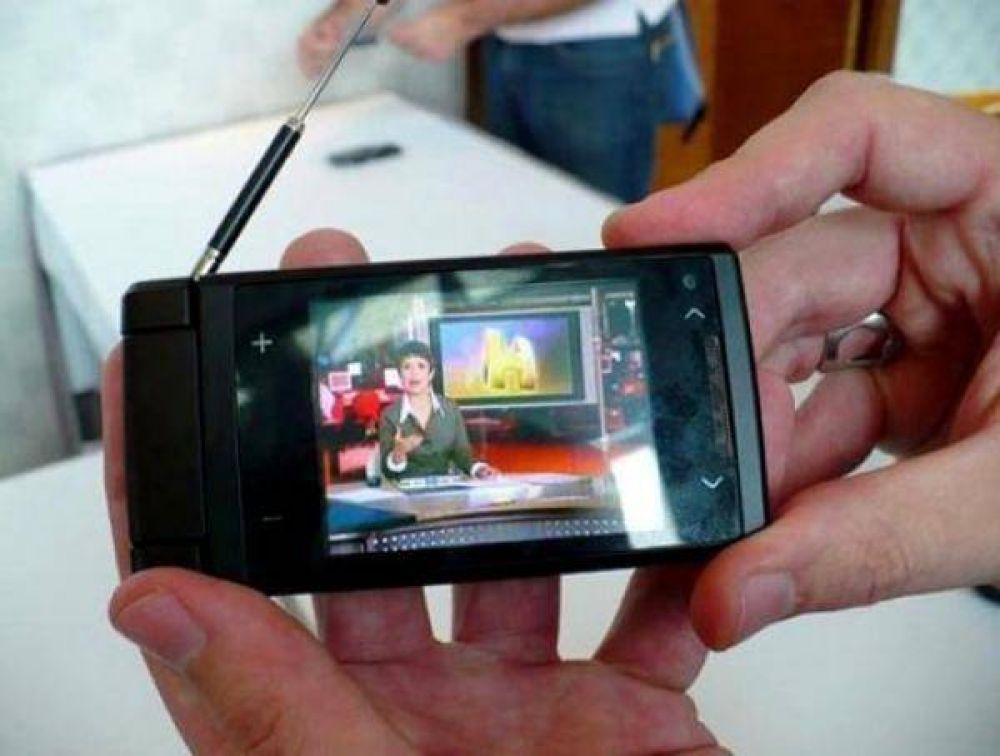 Claro y Samsung fabricar�n en Tierra del Fuego celulares con TV digital
