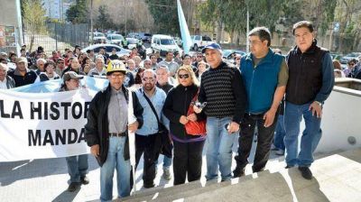 Cretini recibi� a los ex ypefianos
