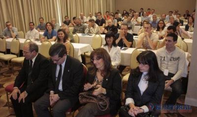 Cient�ficos de todo el mundo debaten en Corrientes sobre f�sica y qu�mica