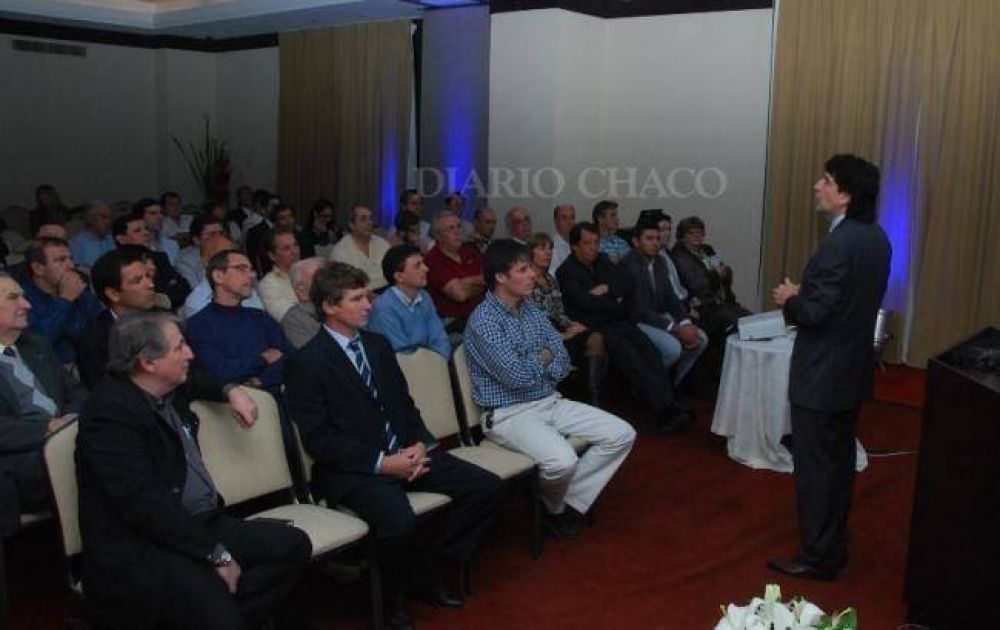 Melconian: "Estamos en situaci�n de crisis aunque esta administraci�n todas las semanas hace algo por colapsar"
