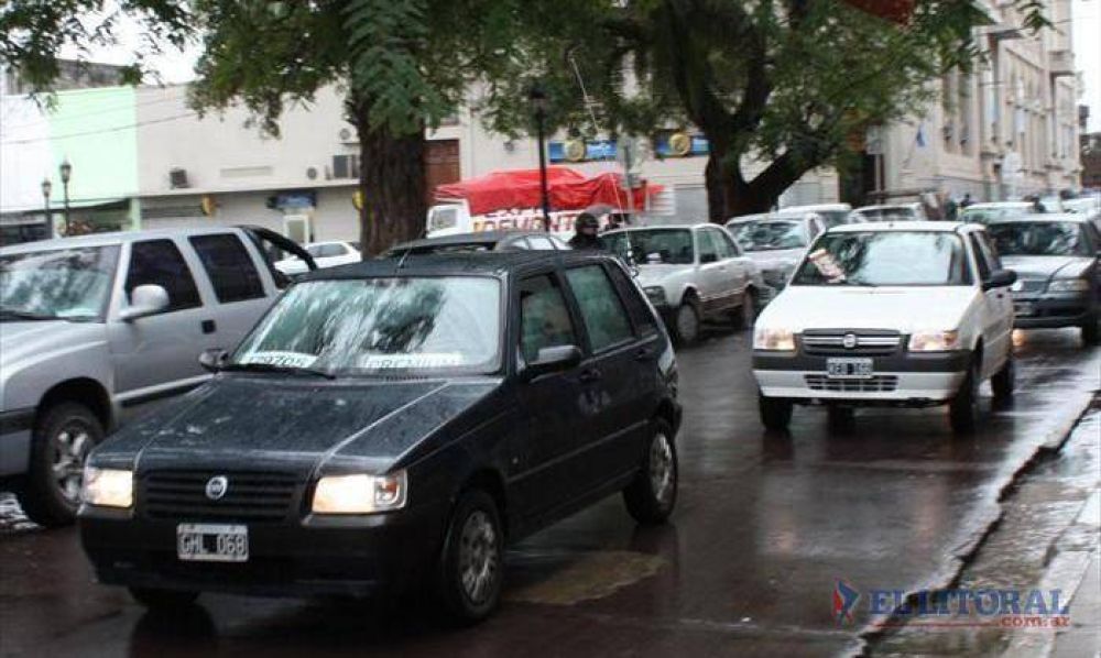 Ante la merma de demanda del 15%, los remiseros analizar�n unificar la tarifa