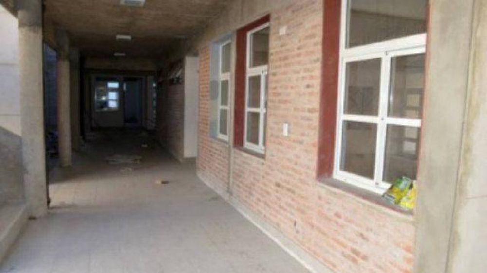 En octubre quedar� inaugurado el nuevo edificio de la secundaria de la escuela Sarmiento de Paran�