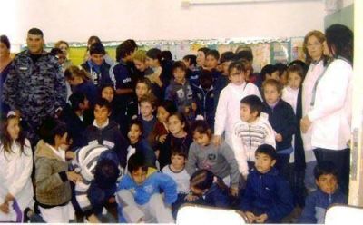 Jefatura Departamental San Nicol�s: avanzan las charlas educativas viales