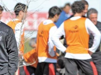 Newell's: Gerardo Martino contar�a con los regresos de Maxi y C�ceres