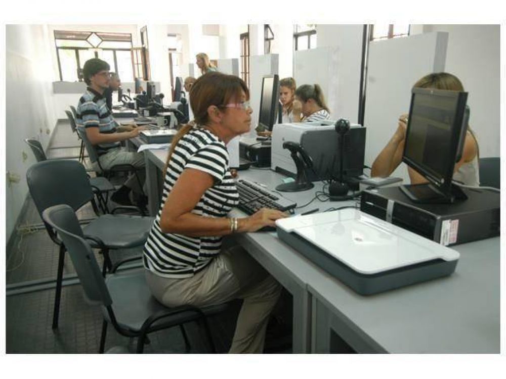 Crece la demanda de turnos para gestionar pasaporte y nuevo DNI