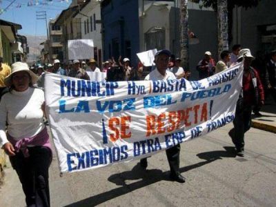 Huelga de maestros vac�a escuelas de Paraguay