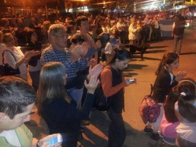 Luj�n se sum� a los cacerolazos