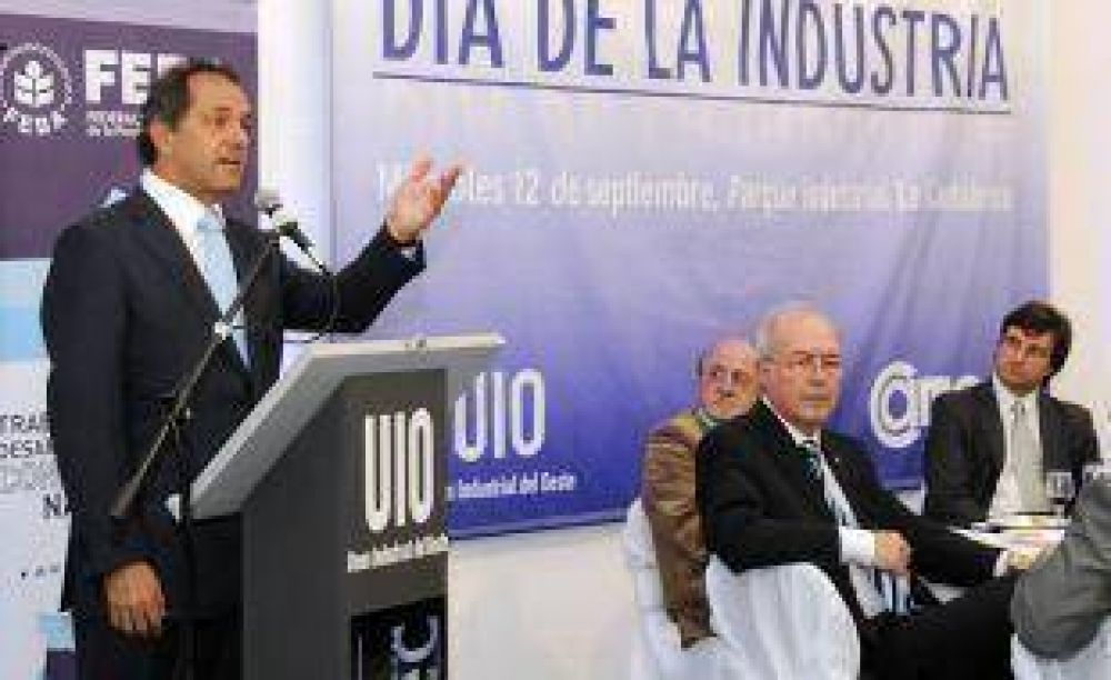 Scioli se reuni� con empresarios en Mor�n