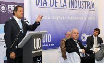 Scioli se reuni� con empresarios en Mor�n