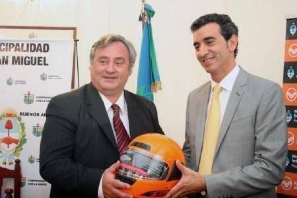 Se�al de apoyo a Cariglino del gobierno de De La Torre