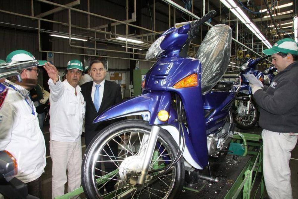 Florencio Varela: Pereyra conoci� los nuevos modelos de producci�n de Honda