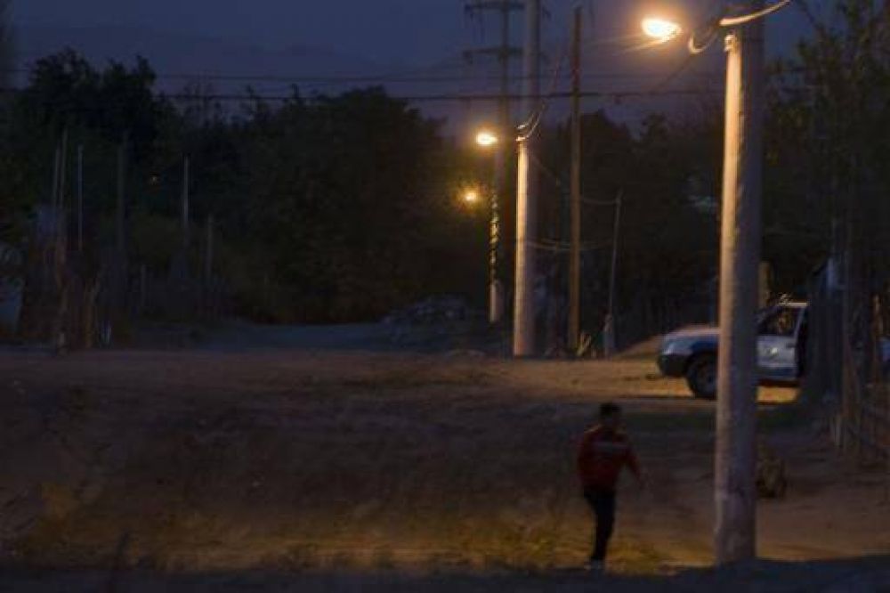 Corpacci habilit� obra de iluminaci�n en Montecristo
