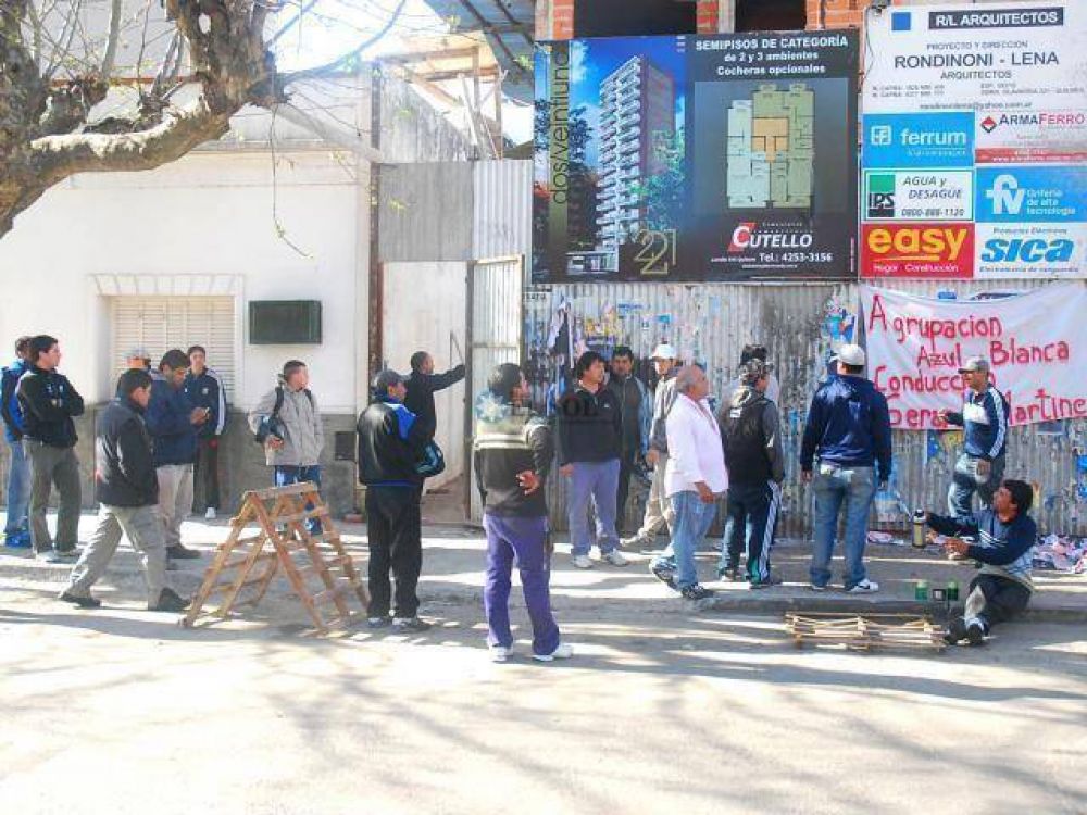 "La UOCRA est� ac�fala"