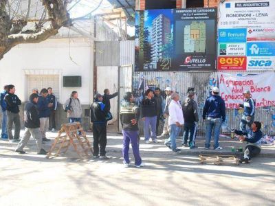 "La UOCRA est� ac�fala"